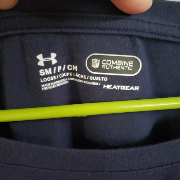 Underarmor NFL Patriots top - Picture 5 of 8